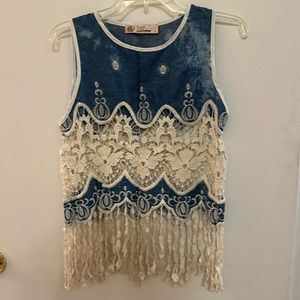 Blue and White lace top. Size Large. In good condition.